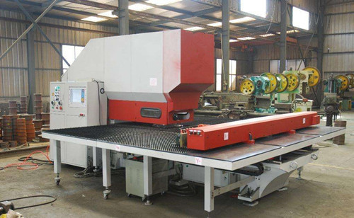 數控沖(chòng)床的噸(dun)位計算(suàn)及磨具(ju)保養技(ji)巧