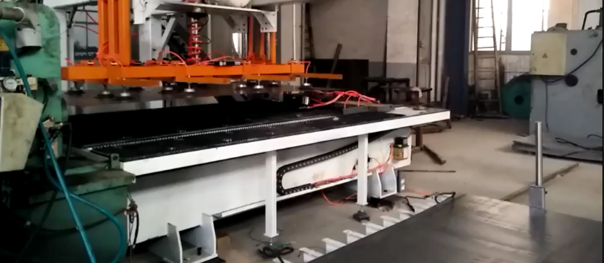 數控剪(jiǎn)闆送料機流水(shuǐ)線