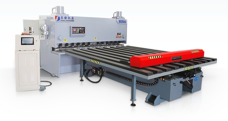 購(gou)買數控(kong)剪闆送(song)料機應(ying)該注意(yi)哪些方(fang)面