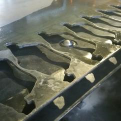 江蘇刹車片(pian)鏈輪沖壓送(sòng)料機